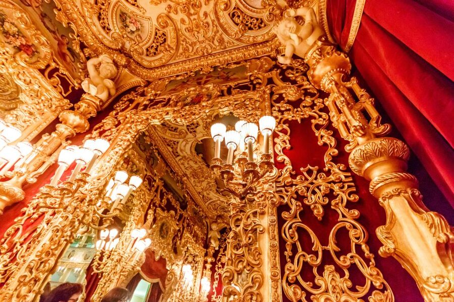 The Majestic Teatro La Fenice: Guided Tour in Venice - The Ceiling Moment and the Theatre’s Signature Details