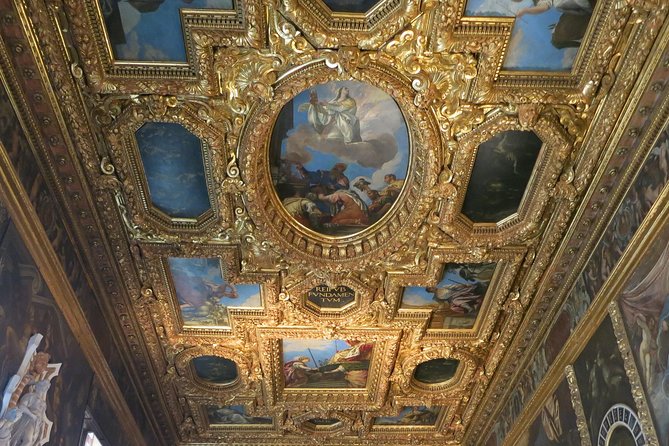 Tour of Venice in Doge's Palace and St Mark's Basilica - Optional add-ons: when lunch, terraces, glass, and Pala d’Oro make sense