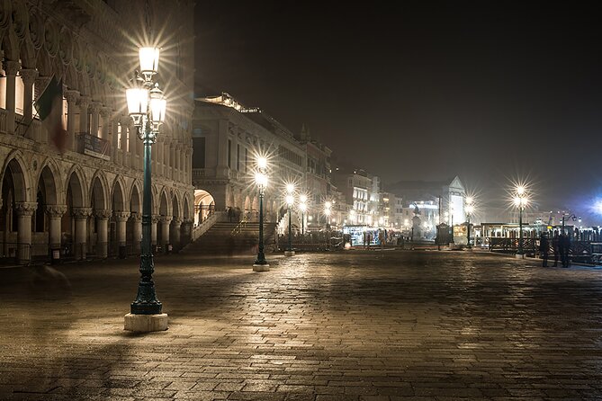 Unveiling Venice's Ghosts: A Walking Tour - Key things to know before you go