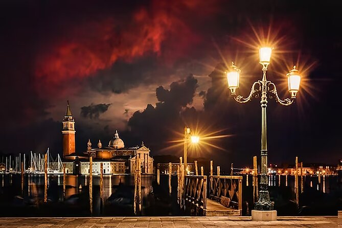Unveiling Venice's Ghosts: A Walking Tour - Piazza San Marco at 5:30 pm, and how to get oriented fast