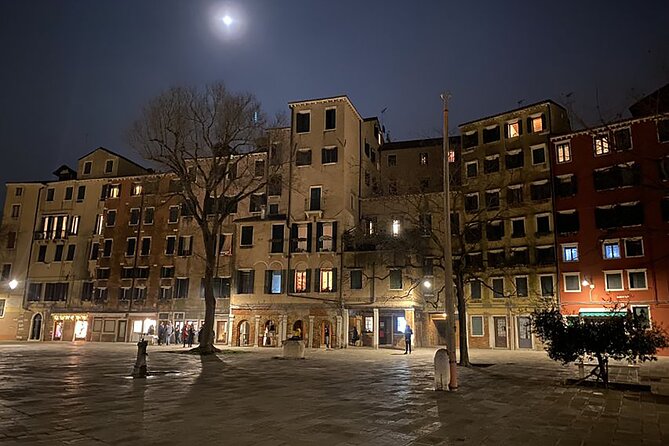 Unveiling Venice's Ghosts: A Walking Tour - Who this walking tour fits best