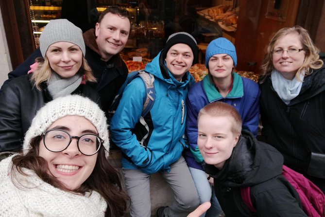 Venetian Cicchetti Street Food and Sightseeing Walking Tour - Mercato di Rialto fish market timing: how your day affects the seafood part