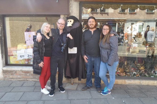 Venetian Cicchetti Street Food and Sightseeing Walking Tour - Starting at Campo San Bortolomio, then walking toward Rialto and back to the city’s rhythm
