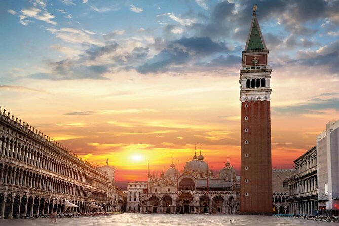 Venezia Walking Tour with Audio and Written Guide by a Local - Key things I’d circle before you go