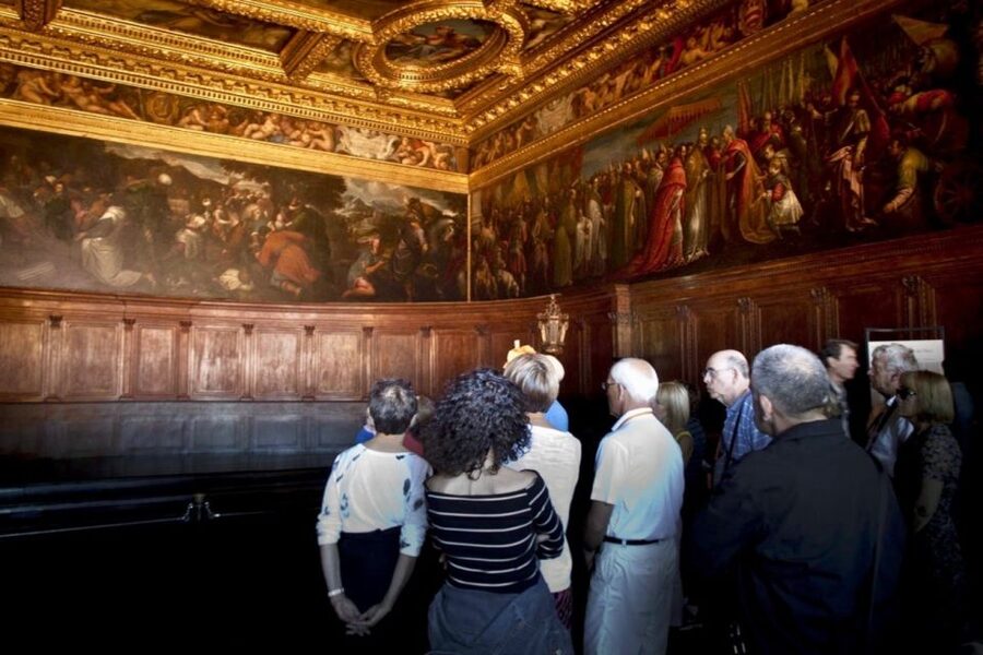 Venice: 1-Hour The Doge's Palace Tour - Piazza San Marco: the short intro that sets the stage