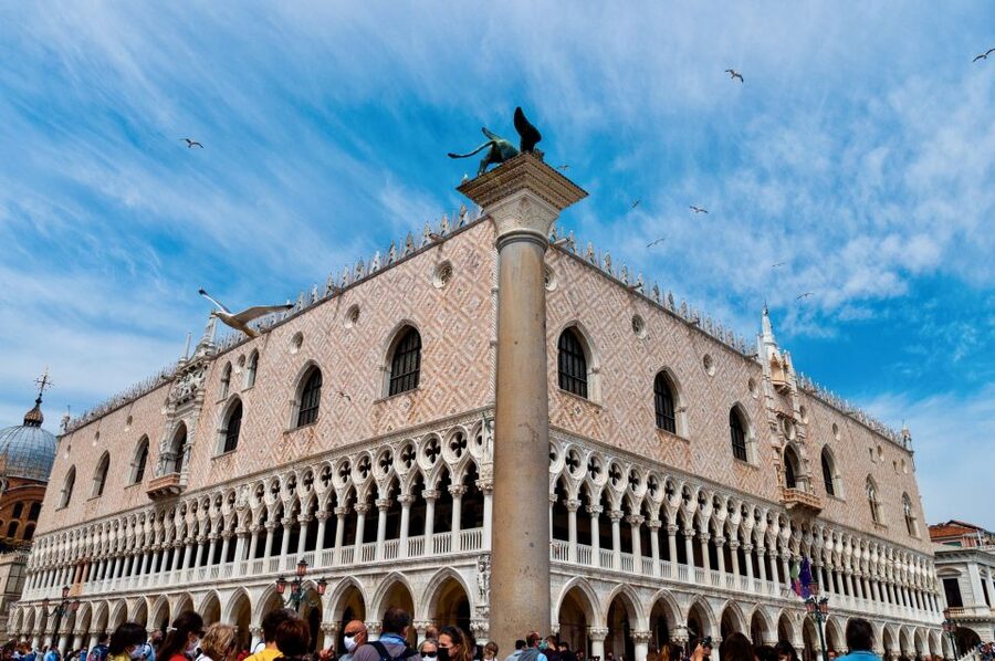 Venice: 1-Hour The Doge's Palace Tour - Entering the Doge’s Palace: courtyard first, then the Golden Staircase