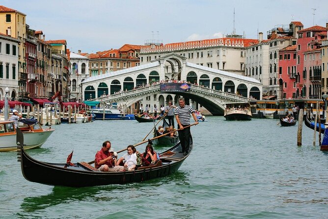 Venice: 2 Hours Morning Walk Tour with Gondola Glide - How this Venice morning walk with gondola really plays out