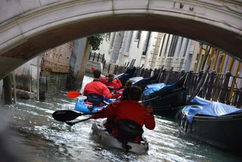 Venice: 60' Quick Kayak Tour of Venice with guide - Why Venice From a Kayak Feels More Real Than Any Postcard