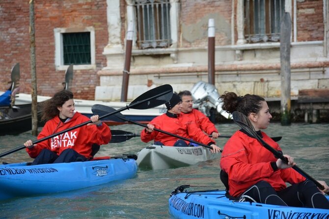 Venice: 60' Quick Kayak Tour with guide - What You Actually Get for $84.35 (and Why It Can Be Worth It)