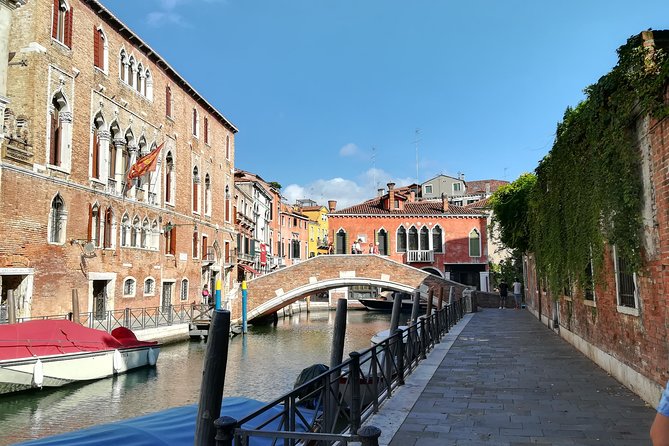 Venice Accademia Gallery & Dorsoduro Private Guided Tour - Guides who make the art human, like Beatrice and Ilaria