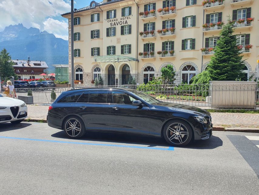 Venice: Airport Transfer to Ravenna City or Cruise Port - Finding Your Driver Fast with the Name Sign