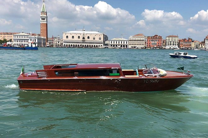 Venice Airport VCE to Venice Hotels Transportation - The licensed private water taxi part, and what it changes for you
