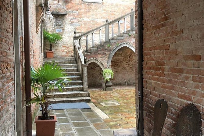 Venice at sunset Private tour - Squero di San Trovaso: Gondola Workshop Energy, Not Just a Photo Stop