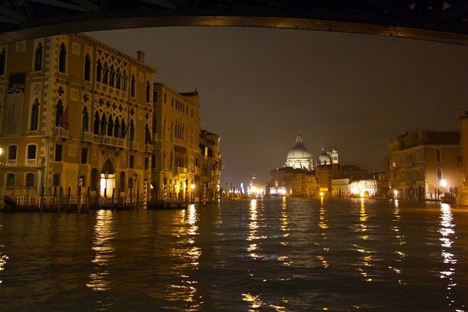 Venice at sunset Private tour - Ponte dei Pugni: A Tiny Bridge With a Violent Past