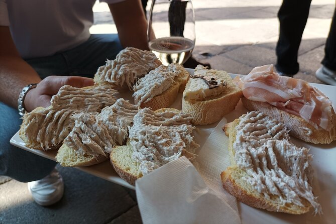 Venice Bacaro Food Tour: Eat and Drink like a Venetian - Where you meet and where you finish