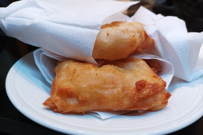Venice Bacaro Food Tour: Eat and Drink like a Venetian - Stop 3: Calle de la Malvasia, a historic bacaro in a side alley
