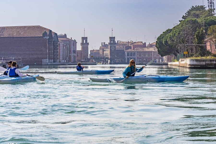 Venice Beginner's Kayak Tour in the Medieval Arsenal - What’s included, what’s not, and what that means for your packing