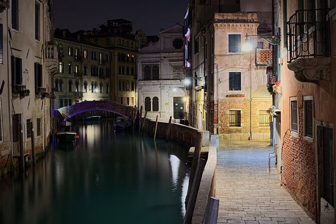Venice by Night: Highlights & Hidden Gems Tour - San Giovanni e Paolo area: the hospital façade and the Doge city power