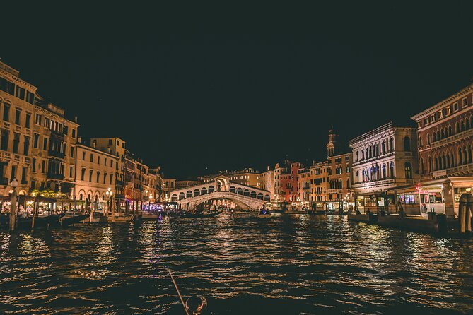 Venice by Night: Highlights & Hidden Gems Tour - Colleoni equestrian statue and the quiet bridge pause