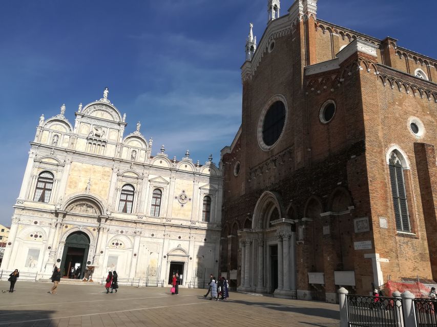 Venice by Night: Small Group Tour With a Local Expert - Meeting Point at San Zaccaria: Starting Calm, Not Rushed