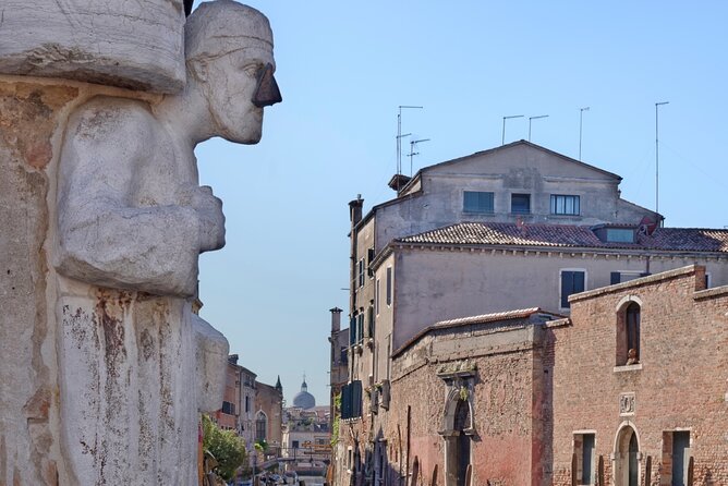 Venice Cannaregio Scavenger Hunt and Sights Self-Guided Tour - Church of Santa Maria dei Miracoli: using clues to see the details