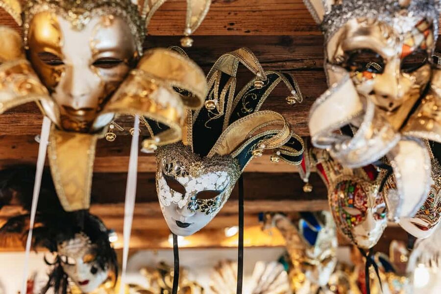 Venice: Carnival Mask Workshop - Practical Tips So Your Mask Looks Like Your Vision