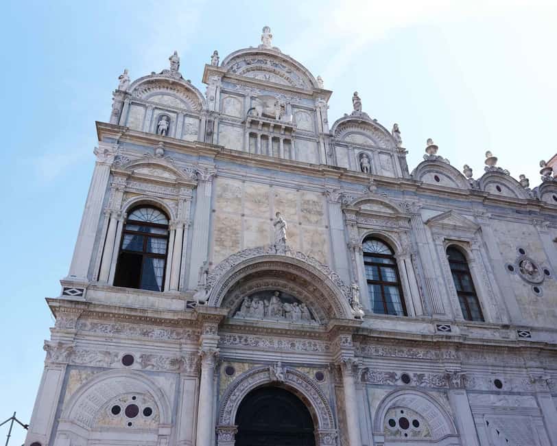 Venice: City Center Walking Tour & Iconic Gondola Ride - Who should book this tour, and who should skip it