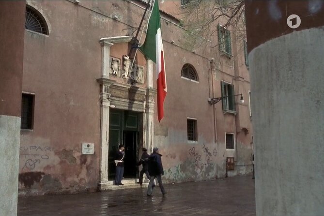 Venice Commissario Brunetti and Donna Leon: Walk His Beat - Starting at Campo dei Gesuiti, then straight into Cannaregio
