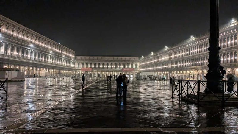Venice: Crimes, Legends, and Mysteries Sunset Tour - The stories: crime, masks, politics, and what to expect emotionally