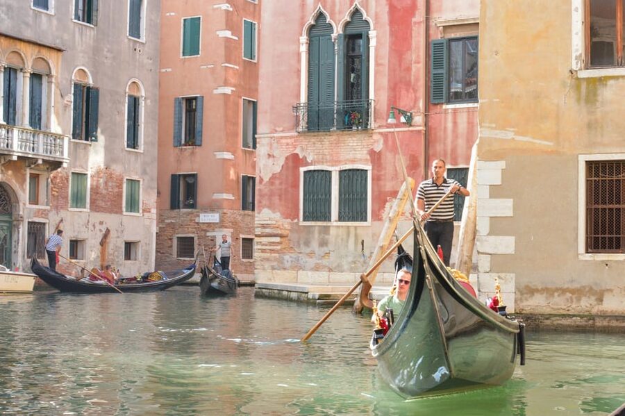 Venice: Doge’s Palace and Basilica Roman Empire Guided Tour - St. Mark’s Basilica: mosaics as political theater