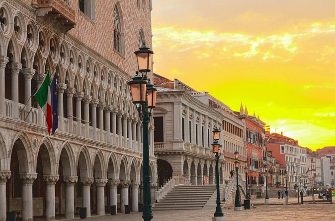 Venice: Doge's Palace and St. Mark's Square Private Walking Tour - What the best guide makes different, and why Lara’s name pops up