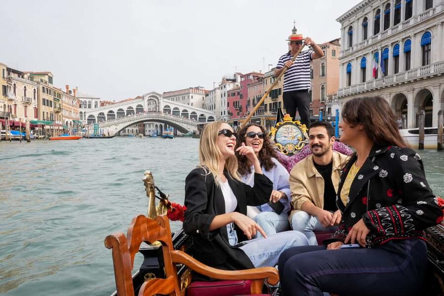 Venice: Doge's Palace and St Mark's Tour with Gondola Ride - Why This St Mark’s Basilica and Doge’s Palace Combo Works