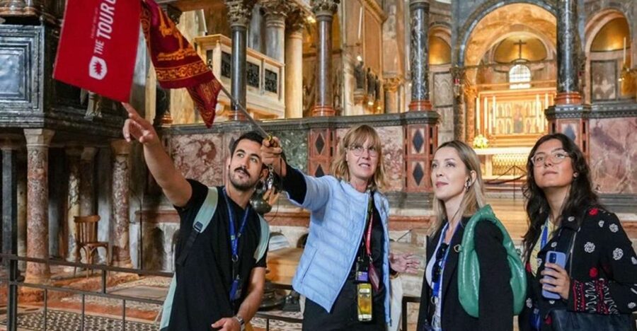 Venice: Doge's Palace and St Mark's Tour with Gondola Ride - Piazza San Marco: The Square That Sets the Tone