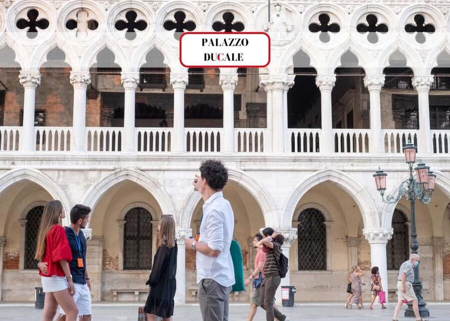 Venice: Doge's Palace, Bridge of Sighs & Prisons Guided Tour - Doge’s Palace power rooms: the Golden Staircases and the art to hunt for