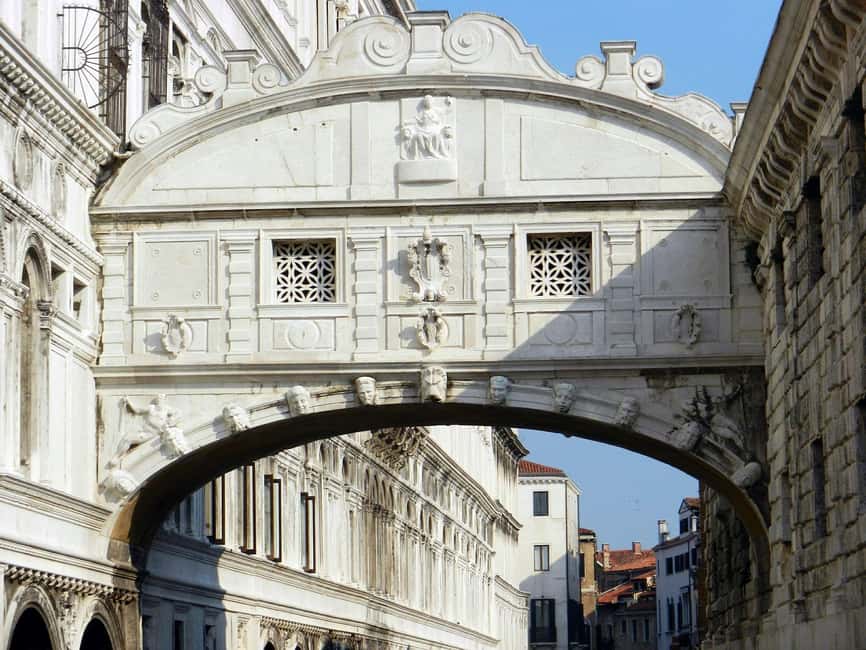 Venice: Doge's Palace, Bridge of Sights, St.Mark's Basilica - Practical rules that can stop you at the door