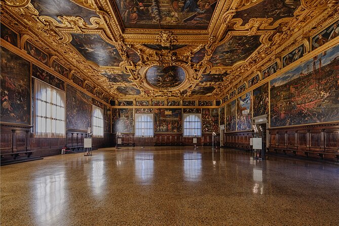 Venice: Doge's Palace Guided Tour With Tickets & Optional Gondola - Bridge of Sighs and the prison story that gives the palace teeth