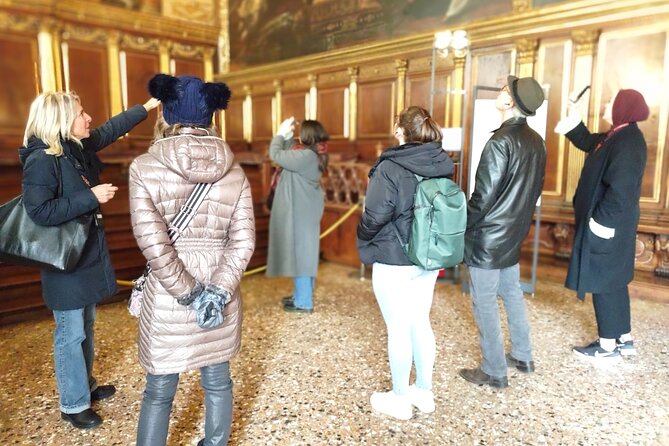 Venice: Doge's Palace Guided Tour With Tickets & Optional Gondola - Optional gondola on the Grand Canal: shared, short, and worth it