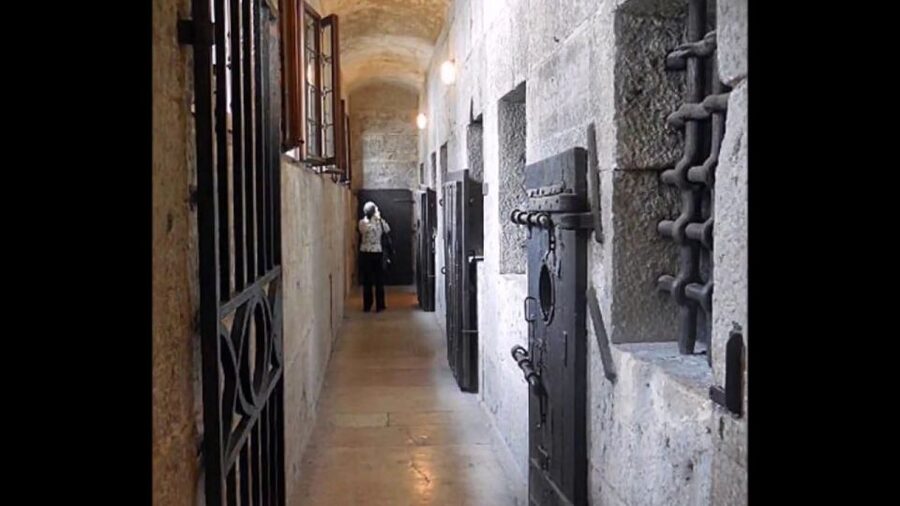 Venice: Doge's Palace Skip-the-Line Guided Tour - Optional glass furnace: a creative ending if you want Venetian craft context