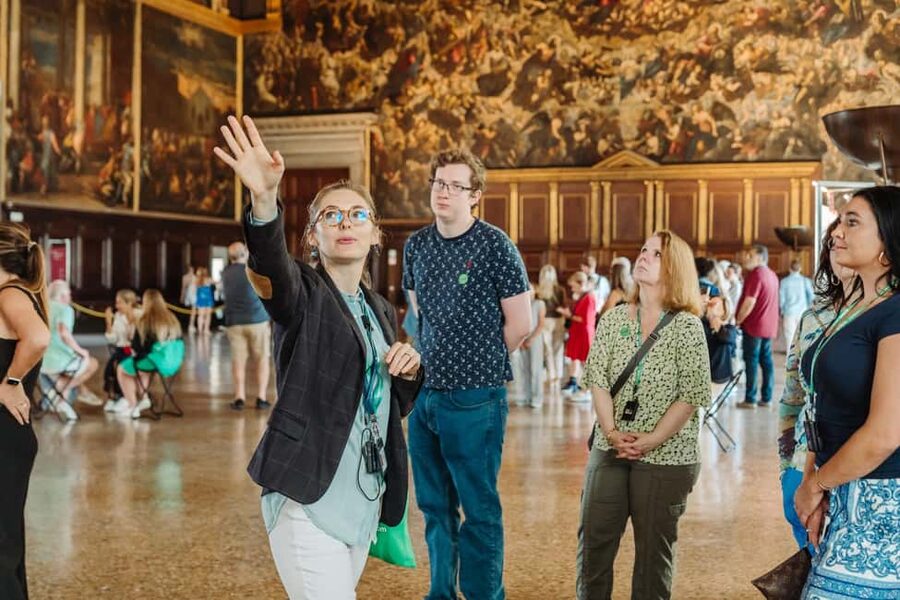 Venice: Doge's Palace & St Mark's Tour with Upgrade Option - The art of power, from council rooms to the Bridge of Sighs