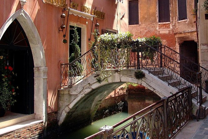 Venice Express Walking Tour - San Zanipolo (Basilica dei Santi Giovanni e Paolo): doges, funerals, and burial facts you will remember