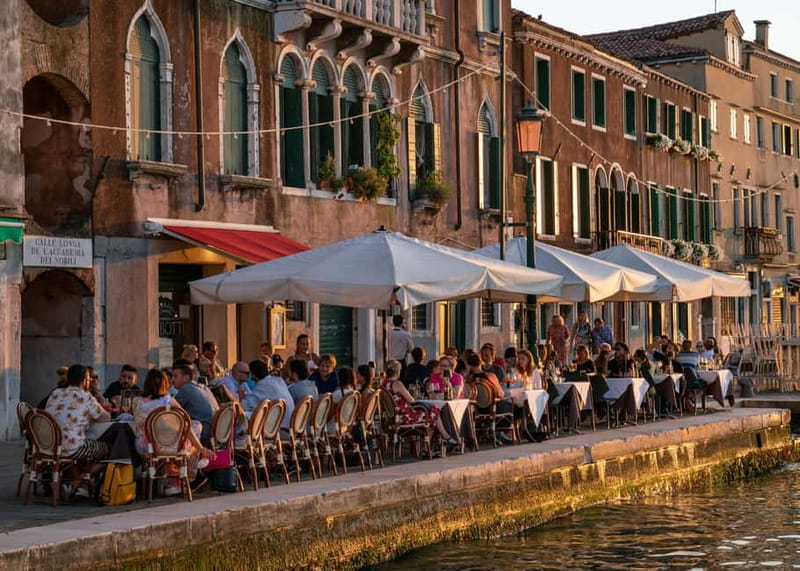 Venice: Food and Wine Walking Tour with a Local Guide - Key things I’d bet on before you book