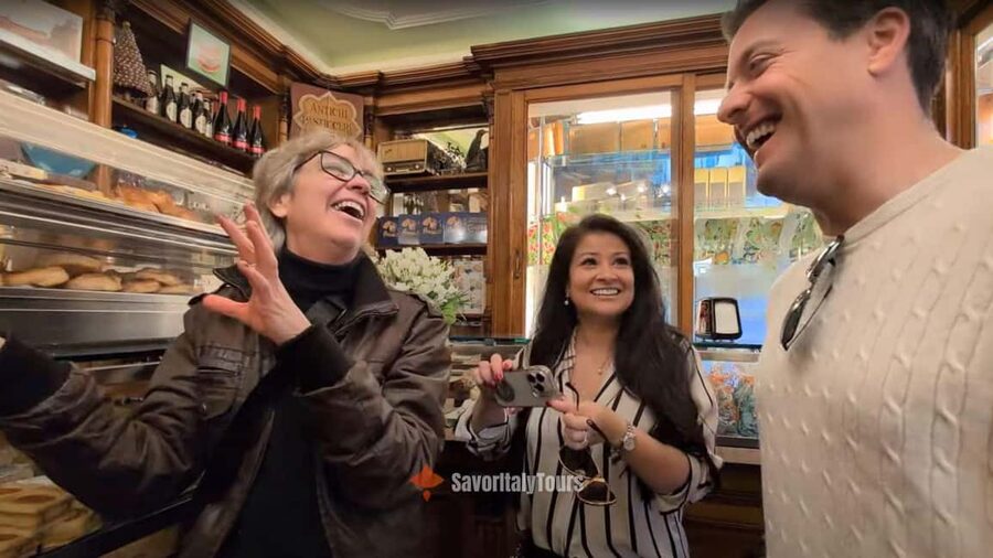 Venice: Food Tasting Tour with Cicchetti and Wine - Shoes, timing, and what the 3 hours feel like