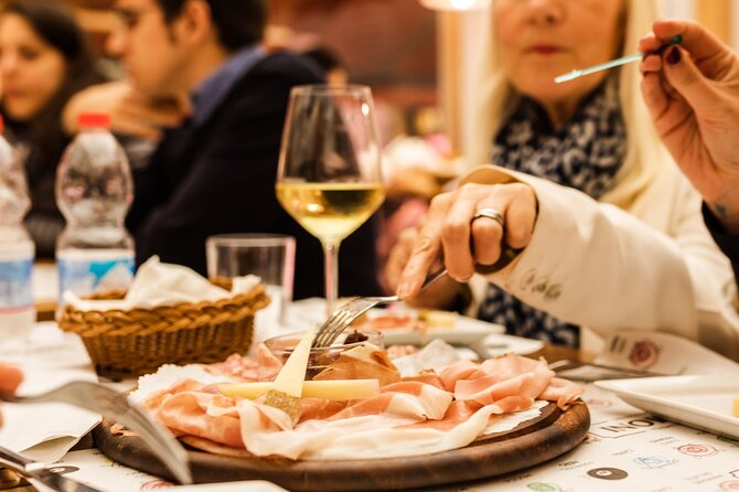 Venice Food Tour with a Local Foodie, 100% Personalised & Private - Canal-Side Seafood at the Old Fish Market