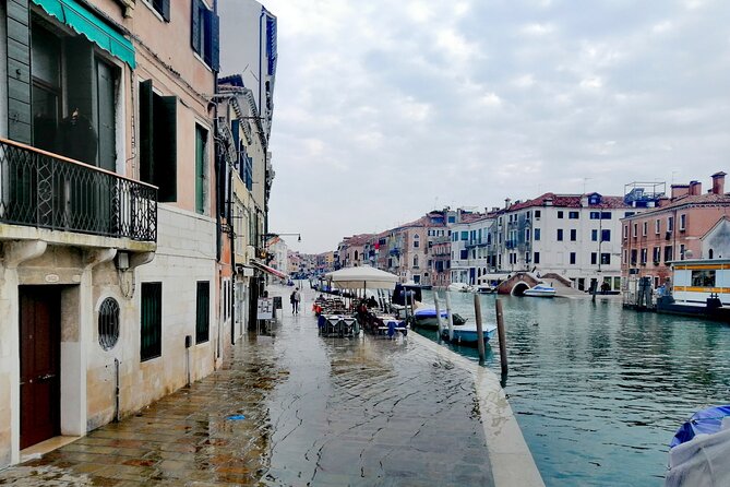 Venice for First-Timers: Essential Private Tour - Water is the hidden plot of Venice