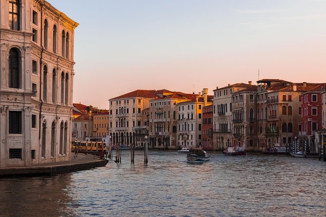 Venice from the Water: Grand Canal Private Boat Tour - On the water: how the Grand Canal route plays for photos and views