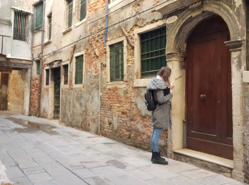 Venice: Ghetto Highlights and Cannaregio Walking Tour - The Jewish Ghetto walk: streets, meaning, and personal stories