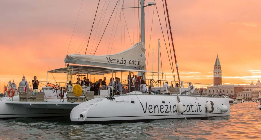 Venice: Golden Hour Cruise with Classical Music & Cocktail - Key Points Before You Go