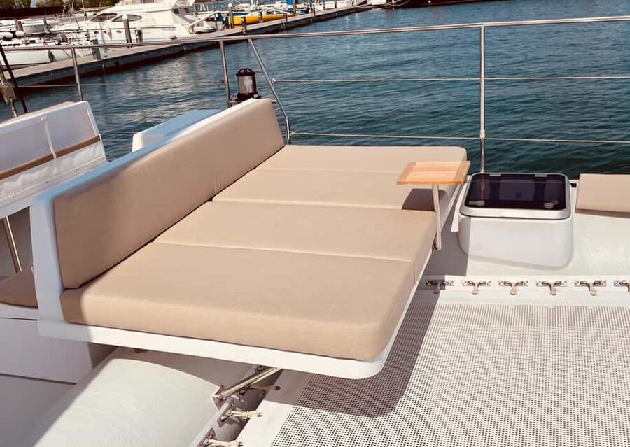 Venice: Golden Hour Cruise with Classical Music & Cocktail - The Bar Plan: One Free Drink and a Surprisingly Good Variety