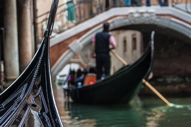 Venice Gondola Experience - Getting to Calle larga de lAscension without losing time