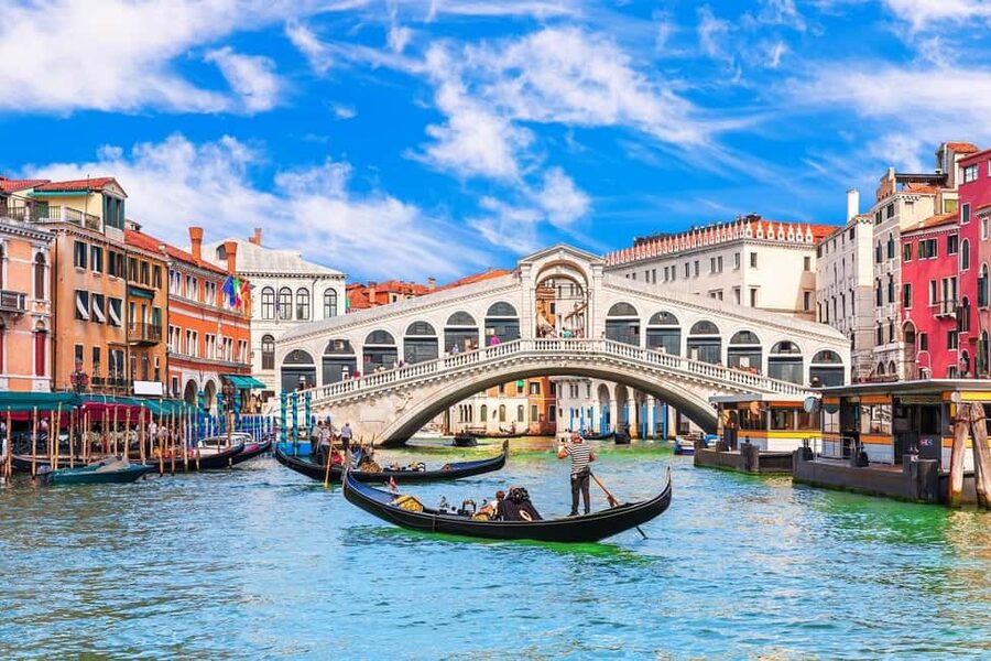 Venice: Gondola Ride Along Grand Canal and Hidden Corners - Should You Book This Venice Gondola Ride?